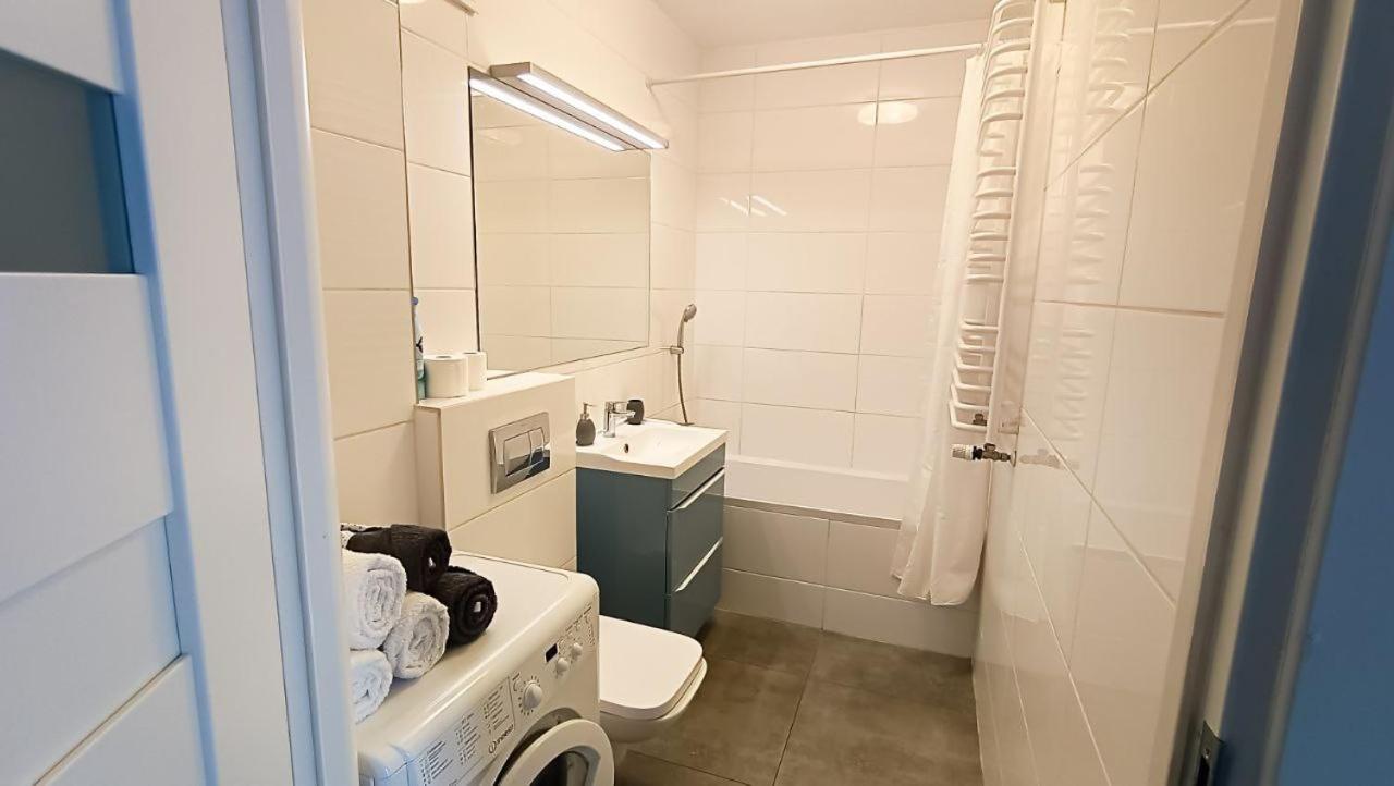 Apartament Niedaleko Centrum Warszawy Varşovia Exterior foto