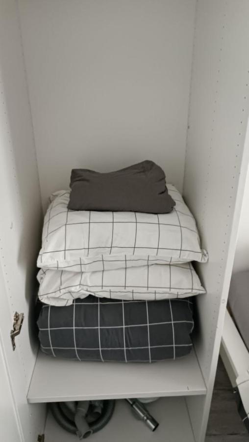 Apartament Niedaleko Centrum Warszawy Varşovia Exterior foto