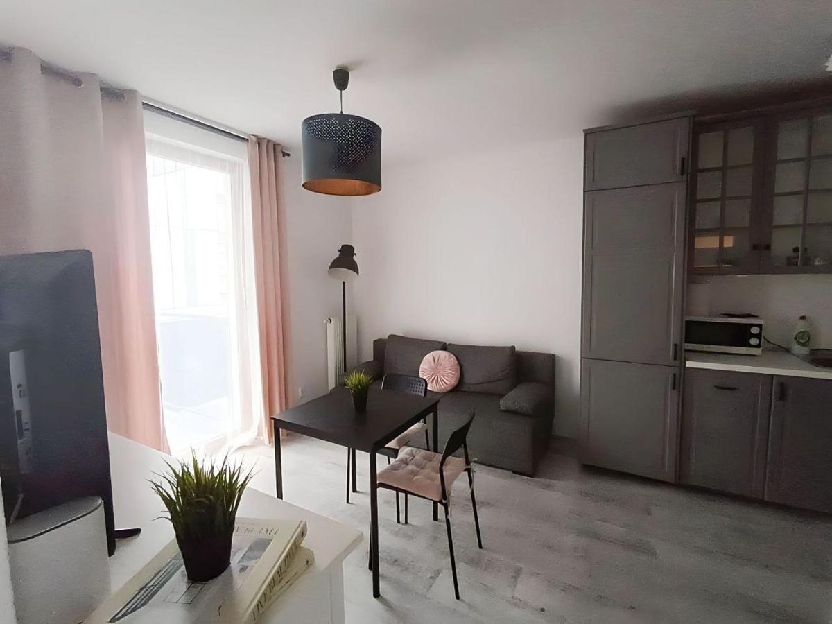 Apartament Niedaleko Centrum Warszawy Varşovia Exterior foto